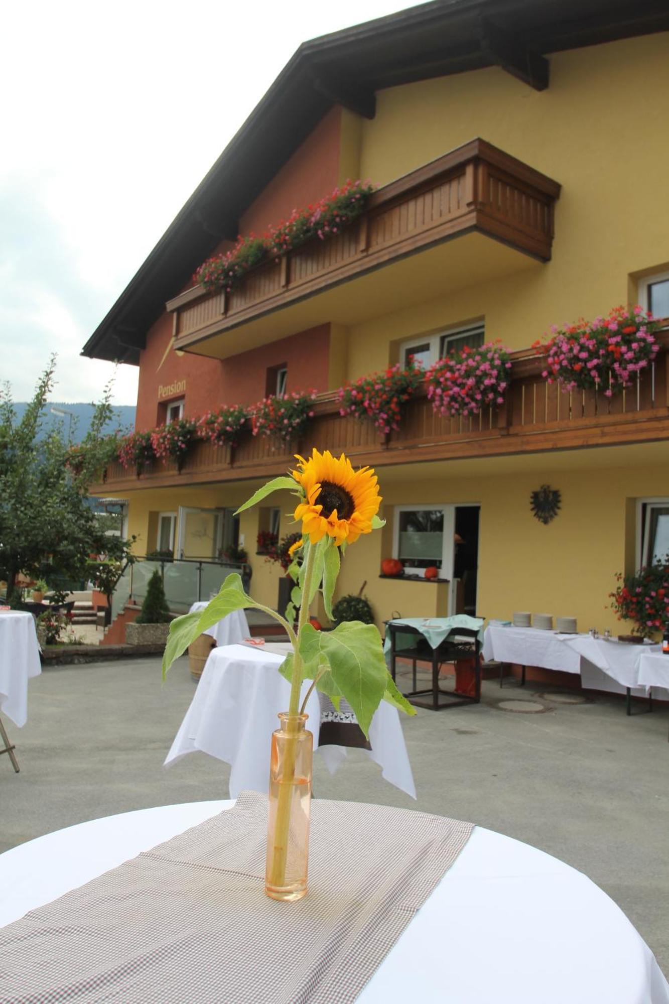 Cafe-Pension Margret Цирль Экстерьер фото