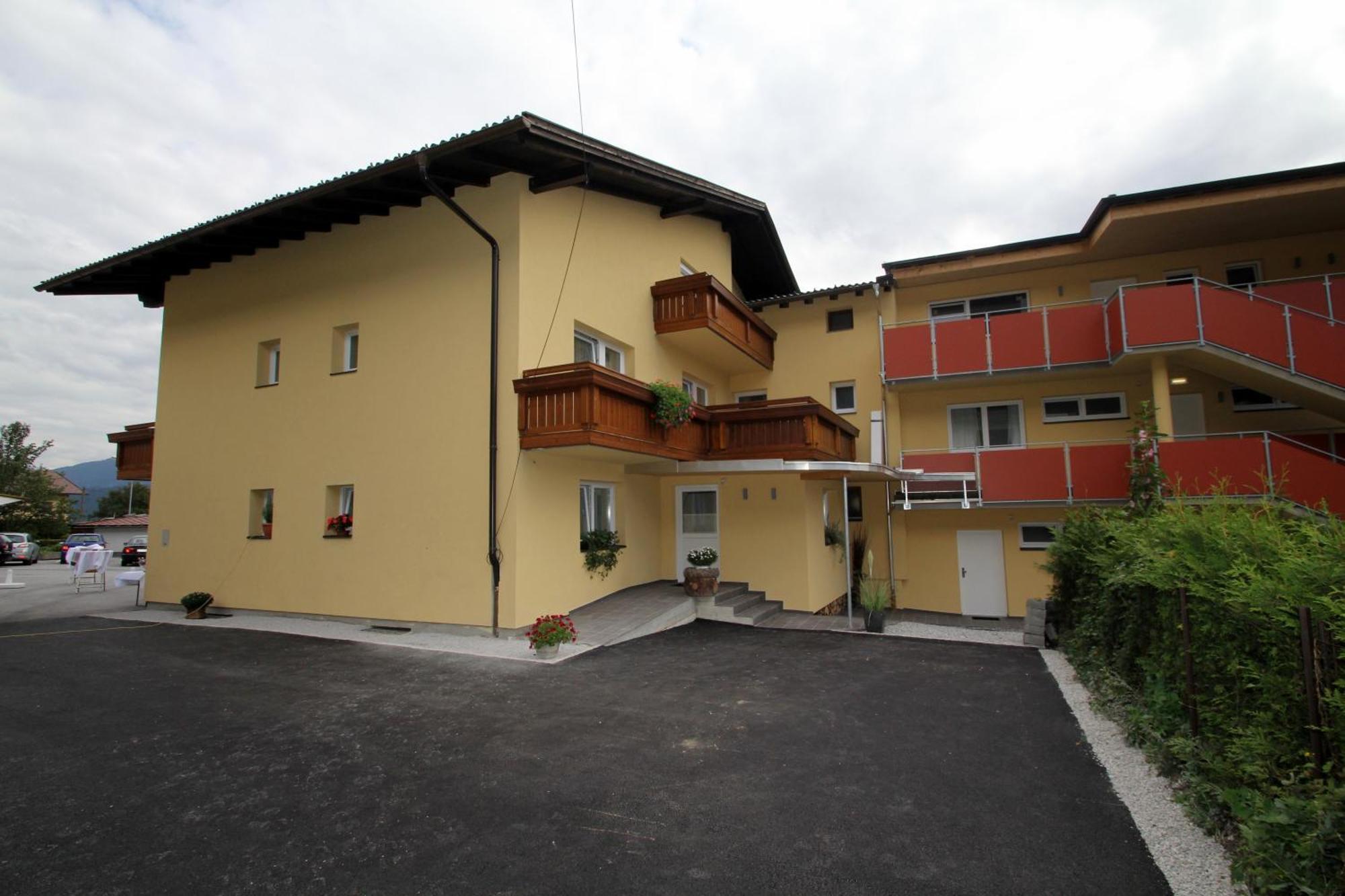 Cafe-Pension Margret Цирль Экстерьер фото