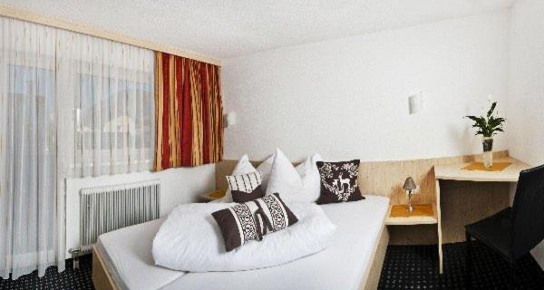 Cafe-Pension Margret Цирль Номер фото